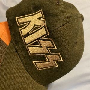 KISS - ALIVE 35 - NWOT - FLEXFIT - L/XL